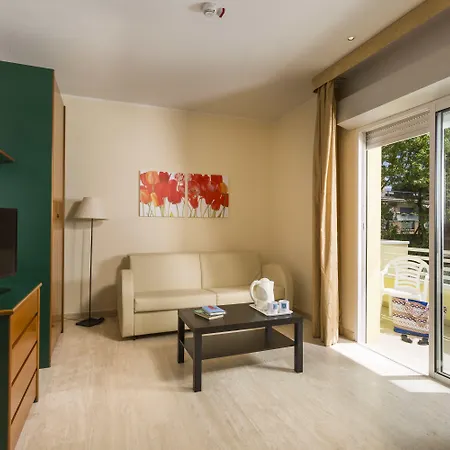 Отель Astoria 4*